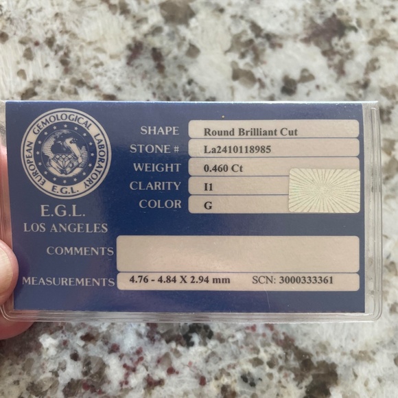 Brilliant Cut Modern Diamond Ring - Picture 5 of 5